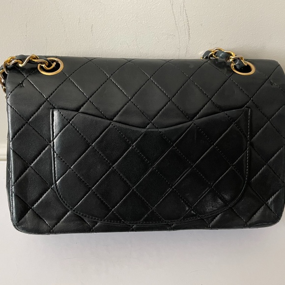 SOLD Chanel Vintage Small Classic Flap Lambskin - Picture 3 of 17